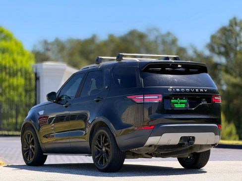 Used 2017 Land Rover Discovery HSE image 8