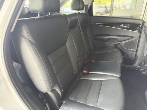 Used 2019 Kia Sorento SX w/ SX Touring Package AWD/4WD image 20