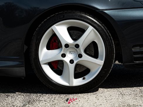 Used 2004 Porsche 911 Carrera 4S image 13