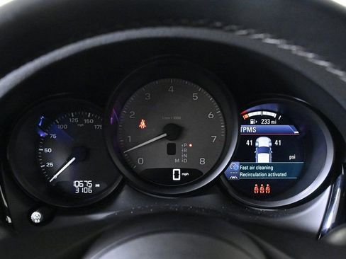 Used 2022 Porsche Macan S image 14