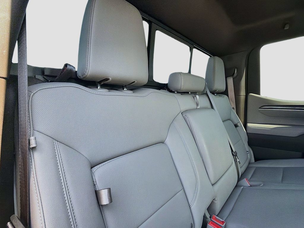 Used 2025 Chevrolet Silverado 1500 LTZ AWD/4WD image 30