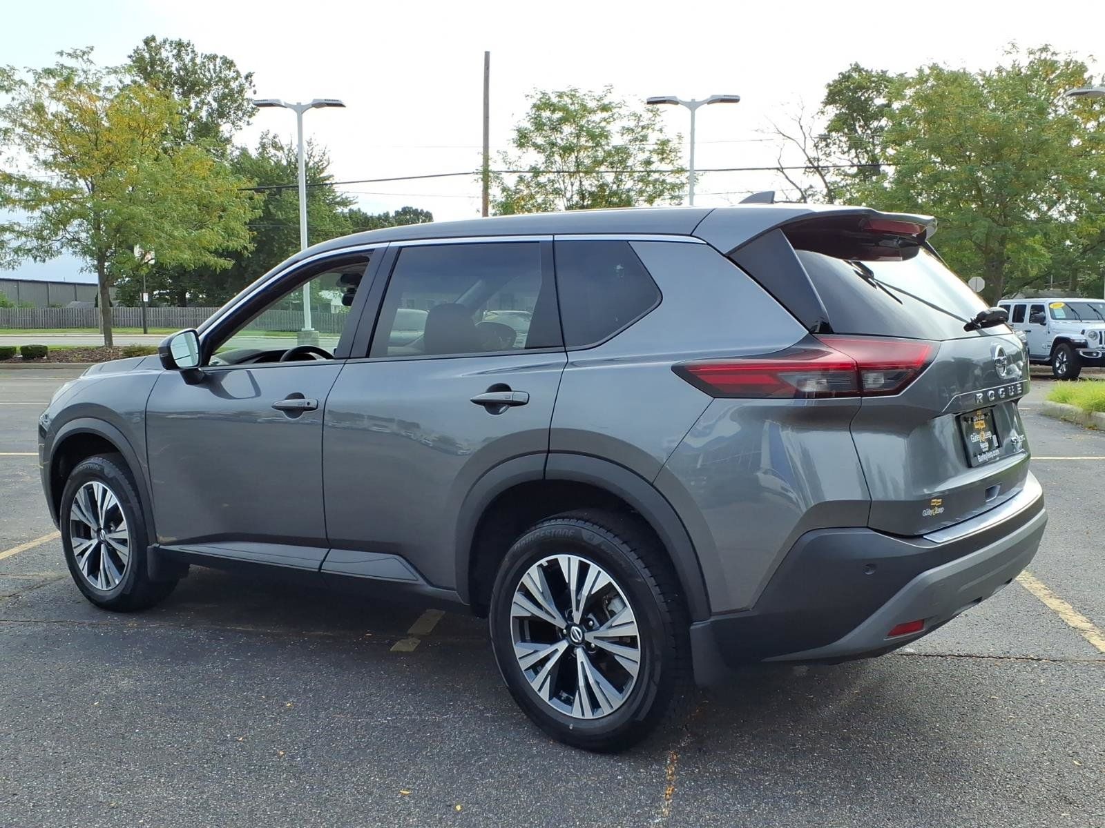 Used 2021 Nissan Rogue SV AWD/4WD image 9
