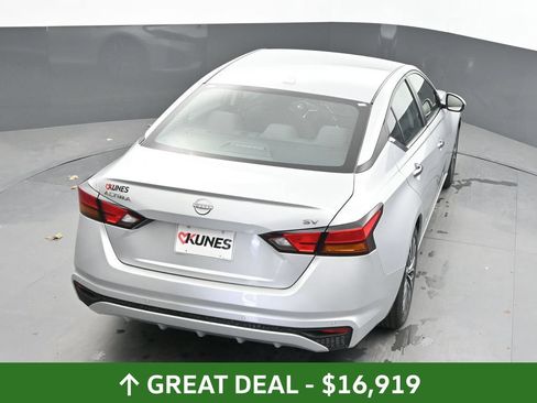 Used 2023 Nissan Altima 2.5 SV FWD image 38
