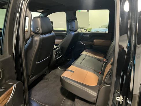 Used 2021 Chevrolet Silverado 3500 High Country image 29