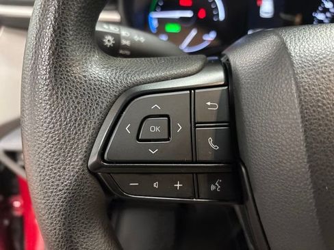 Used 2023 Toyota Sienna LE FWD image 16