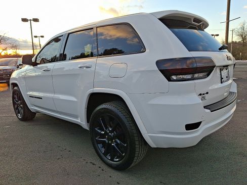 Certified 2020 Jeep Grand Cherokee Altitude image 4