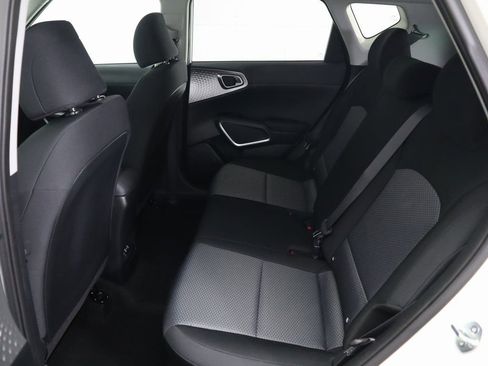 Used 2023 Kia Soul S image 22