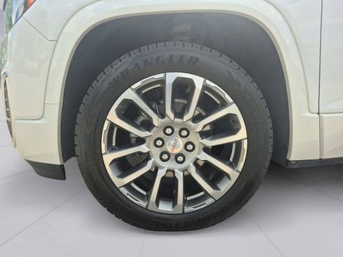 Certified 2023 GMC Acadia Denali w/ Denali Ultimate Package AWD/4WD image 9