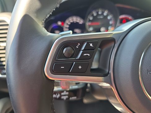 Certified 2023 Porsche Cayenne AWD/4WD image 20