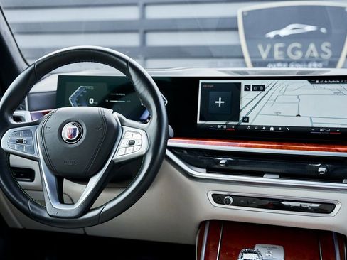 Used 2024 BMW ALPINA XB7 image 65