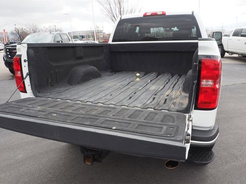 Used 2019 Chevrolet Silverado 2500 LT image 18