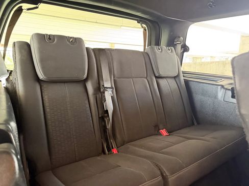 Used 2017 Ford Expedition XLT AWD/4WD image 26