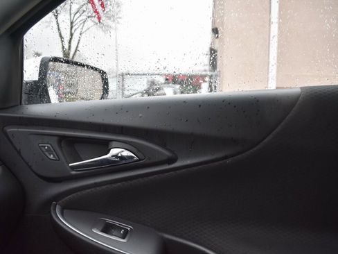 Used 2024 Chevrolet Malibu LT image 20