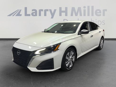 Certified 2025 Nissan Altima 2.5 S image 1