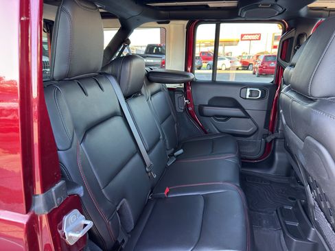 Used 2022 Jeep Wrangler Unlimited Rubicon w/ LED Lighting Group image 13