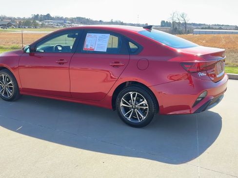 Used 2024 Kia Forte LXS image 6