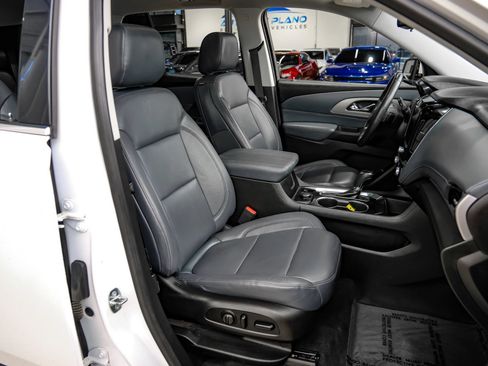 Used 2018 Chevrolet Traverse LT FWD image 46
