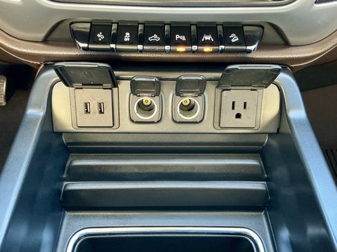 Used 2017 GMC Sierra 1500 SLT w/ SLT Premium Package image 34