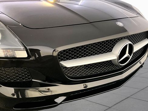 Used 2012 Mercedes-Benz SLS AMG Roadster image 29