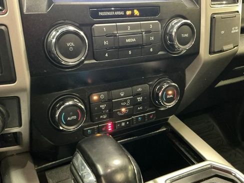 Used 2020 Ford F150 Lariat image 25