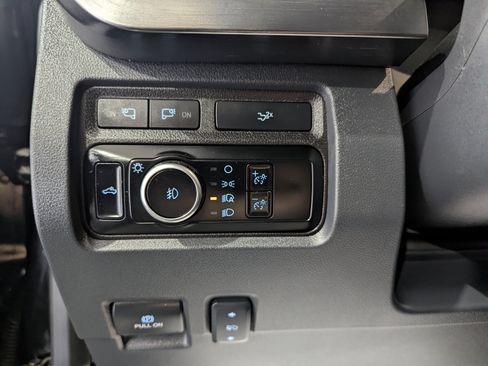 Used 2024 Ford F350 4x4 SuperCab DRW Super Duty image 17