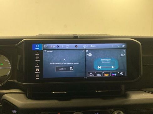Used 2024 Jeep Wrangler Unlimited Rubicon 4xe w/ Safety Group AWD/4WD image 10