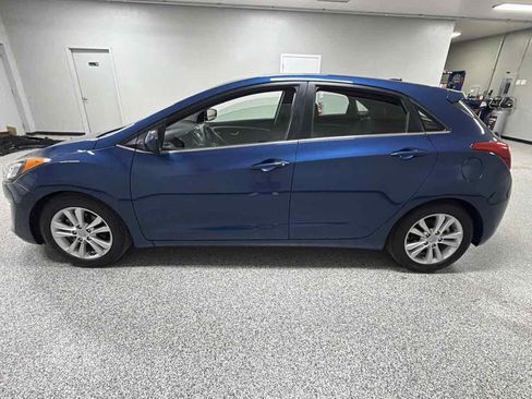 Used 2015 Hyundai Elantra GT FWD image 6