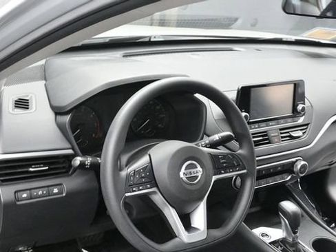 Used 2021 Nissan Altima 2.5 S FWD image 19