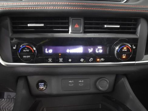 Used 2025 Nissan Rogue SV AWD/4WD image 18