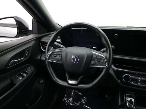 Used 2025 Buick Envista Sport Touring w/ Convenience I Package FWD image 30