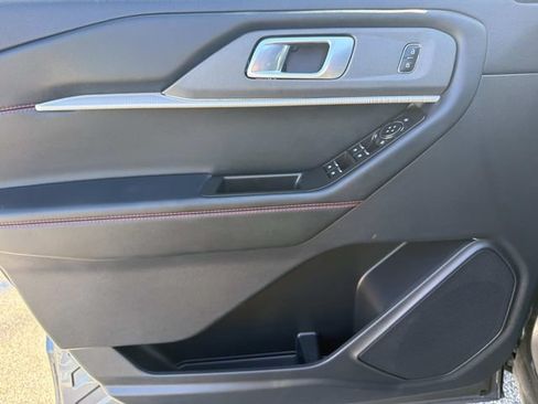 Certified 2025 Ford Explorer ST-Line AWD/4WD image 20