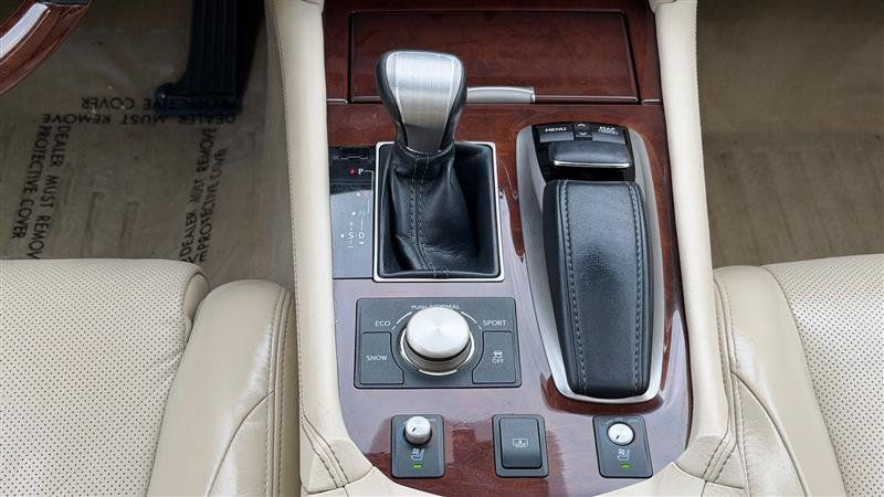 Used 2013 Lexus LS 460 AWD w/ Comfort Pkg image 29