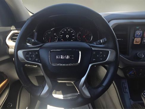 Used 2017 GMC Acadia Denali w/ Technology Package AWD/4WD image 14