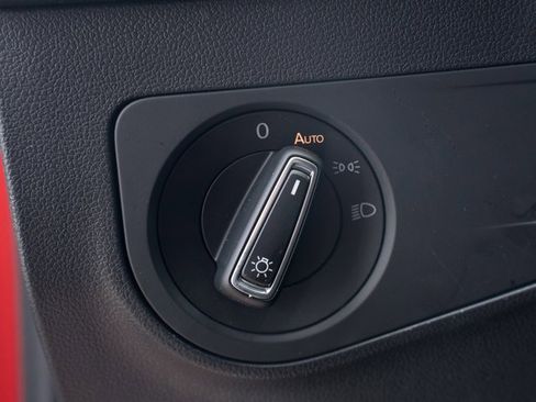 Used 2024 Volkswagen Tiguan SE R-Line image 29