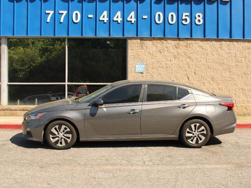 Used 2019 Nissan Altima 2.5 S FWD image 19