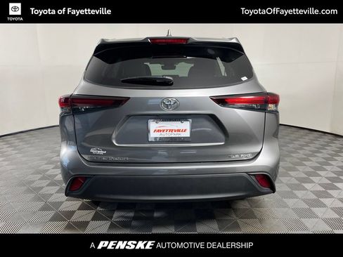 Certified 2026 Toyota Highlander XLE AWD/4WD image 13