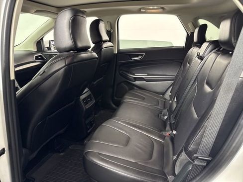 Used 2022 Ford Edge Titanium w/ Class II Trailer Tow Package image 21