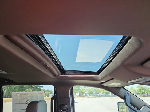 New 2025 GMC Sierra 2500 SLT w/ SLT Premium Package image 10