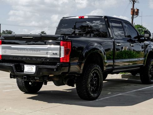Used 2019 Ford F250 King Ranch w/ King Ranch Ultimate Package AWD/4WD image 8