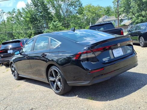 Used 2024 Honda Accord Sport image 4