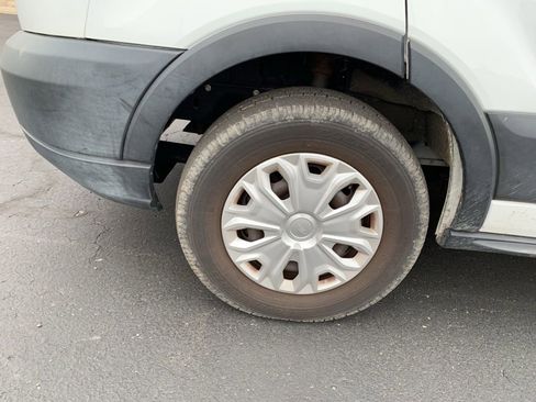 Used 2019 Ford Transit 250 148 Medium Roof image 12