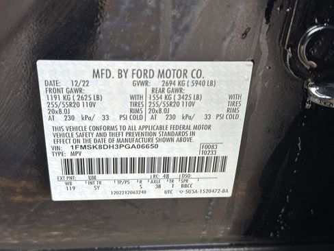 Used 2023 Ford Explorer XLT w/ Equipment Group 202A AWD/4WD image 19