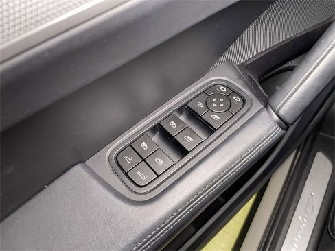 Used 2024 Porsche Cayenne image 37