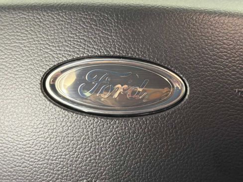 Used 2025 Ford Explorer Platinum image 25