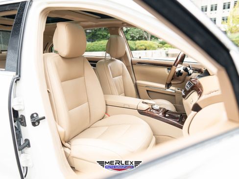 Used 2012 Mercedes-Benz S 550 4MATIC w/ Sport Pkg image 17