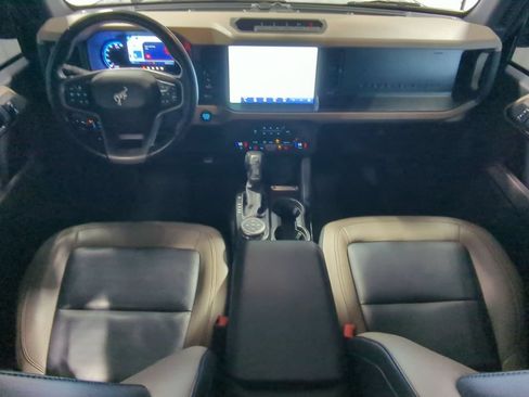 Used 2023 Ford Bronco Wildtrak AWD/4WD image 18