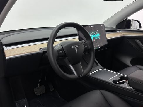 Used 2023 Tesla Model Y Long Range AWD/4WD image 12