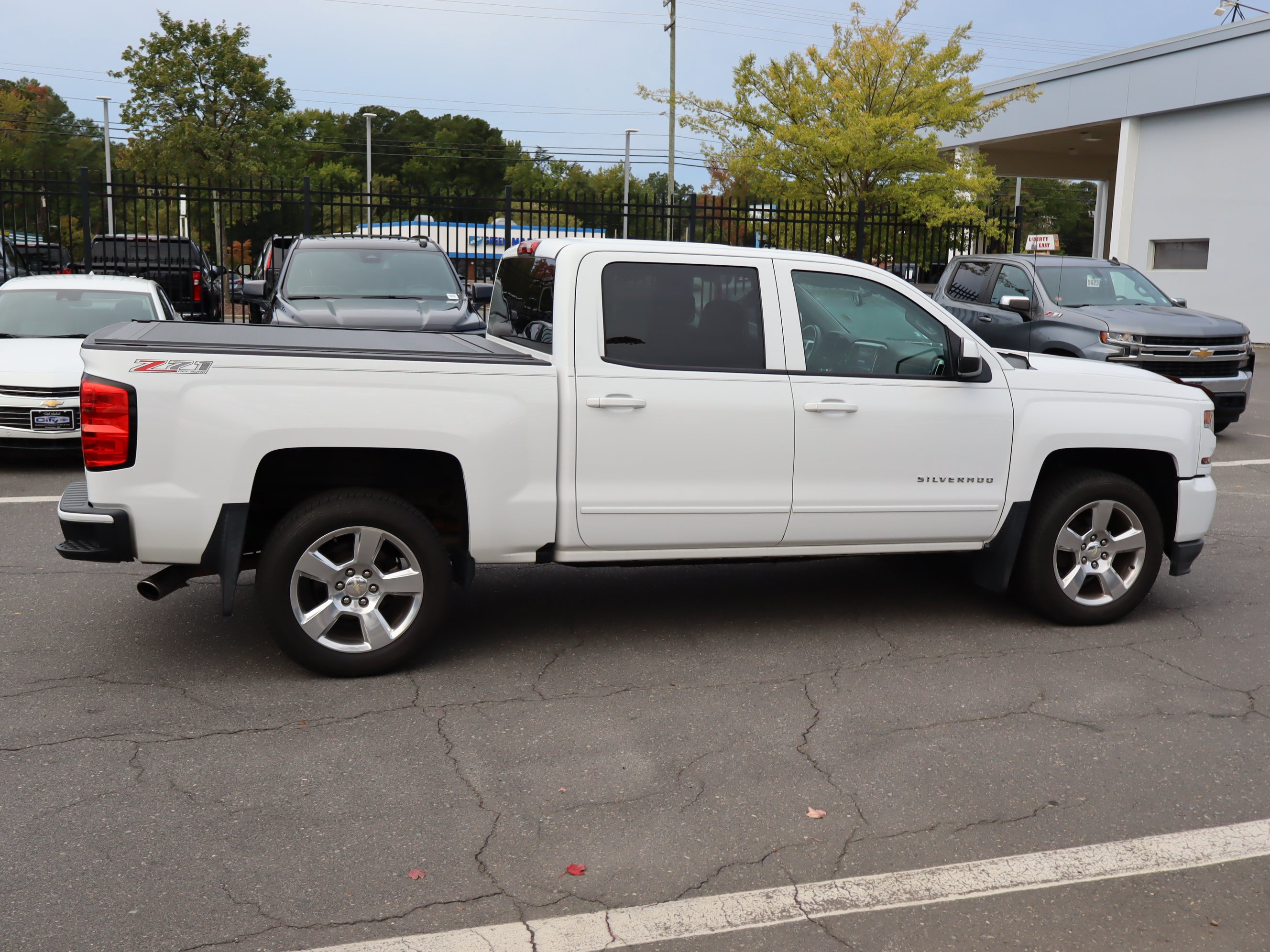 Used 2016 Chevrolet Silverado 1500 LT w/ All Star Edition AWD/4WD image 11