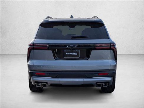 New 2026 Chevrolet Traverse LT w/ Enhanced Driving Package image 8