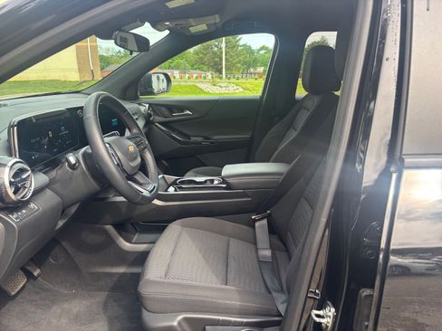 Used 2025 Chevrolet Equinox LT FWD image 25